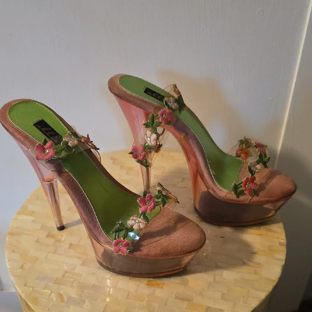 Elegant Floral Embellished Heels - Picture 3 of 3